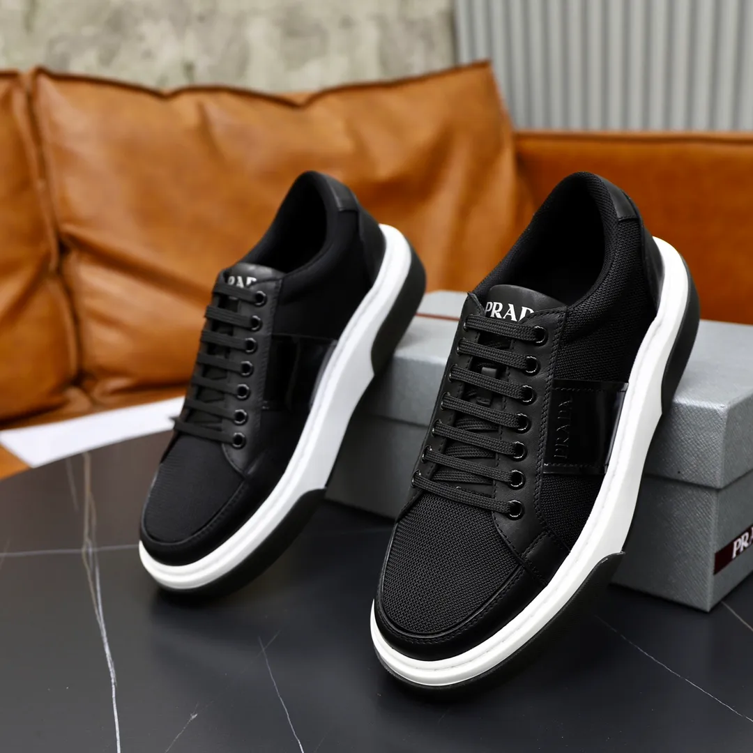 Men's shoes: 680💰Top original order Brand: PRADA (Prada) Standard code: Men's size 38/44 (45 can be customized) Grade: Same as the official website Material: Original cowhide stitched with imported cloth, cowhide lining, original combination of two-color wear-resistant soft outsole Style category: casual sports version, young fashion, European and American trend, British style Color: actual picture color